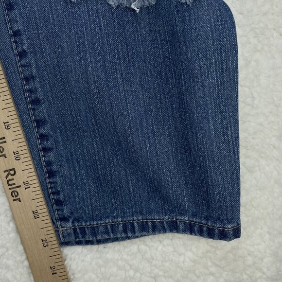 Mudd Capri Jeans Womens Sz 34 Blue Straight Leg Mid Rise Distressed 34x23 - Picture 6 of 8